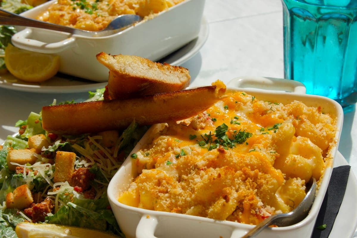 Macaroni met ham en kaas uit de oven